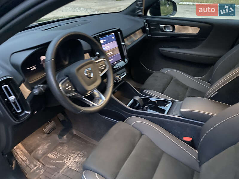 Внедорожник / Кроссовер Volvo C40 Recharge 2023 в Ивано-Франковске