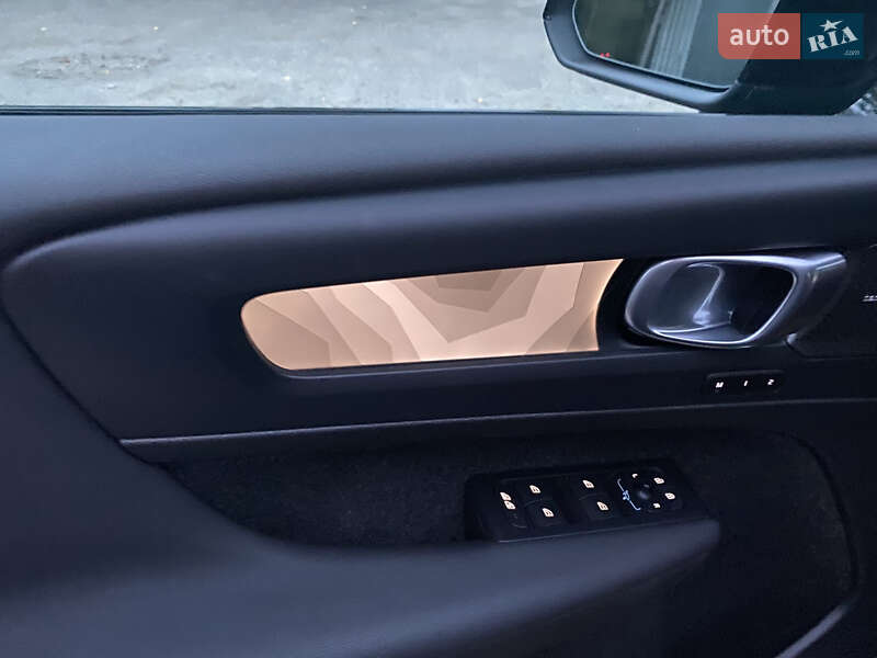 Внедорожник / Кроссовер Volvo C40 Recharge 2023 в Ивано-Франковске