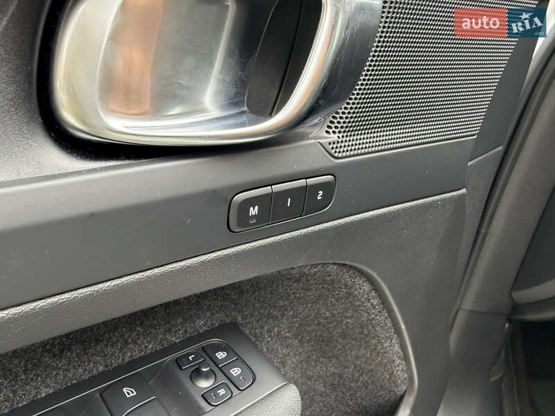 Внедорожник / Кроссовер Volvo C40 Recharge 2023 в Киеве
