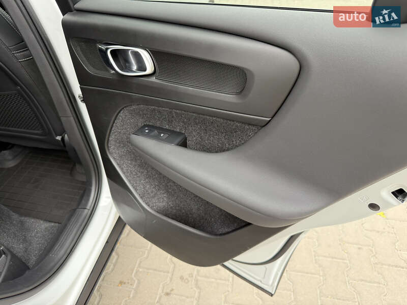 Внедорожник / Кроссовер Volvo C40 Recharge 2023 в Киеве