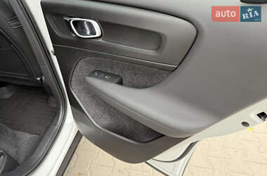 Внедорожник / Кроссовер Volvo C40 Recharge 2023 в 