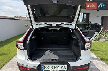 Внедорожник / Кроссовер Volvo C40 Recharge 2023 в 