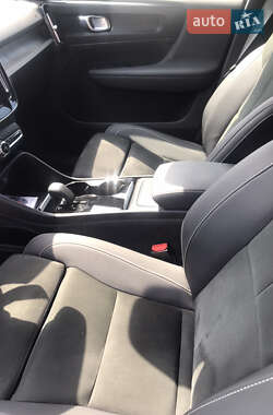 Внедорожник / Кроссовер Volvo C40 Recharge 2023 в 