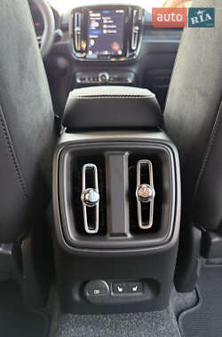 Внедорожник / Кроссовер Volvo C40 Recharge 2022 в 