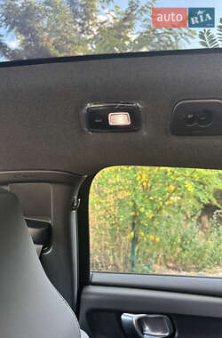 Внедорожник / Кроссовер Volvo C40 Recharge 2022 в 