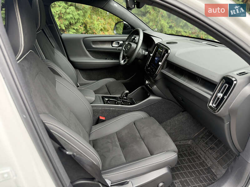 Внедорожник / Кроссовер Volvo C40 Recharge 2022 в Ровно