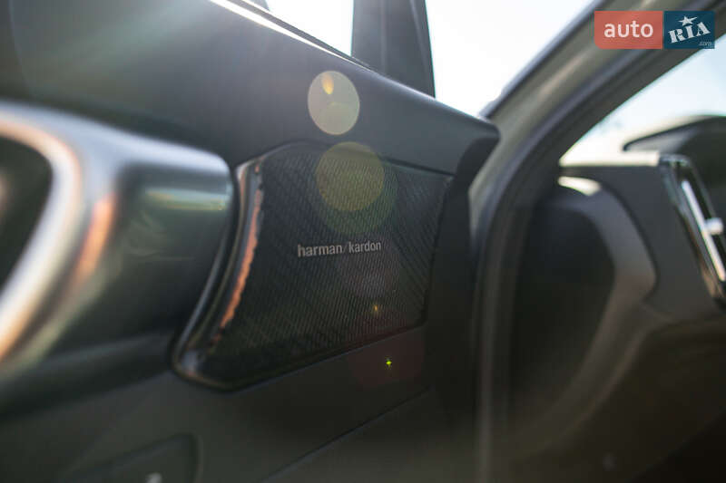 Позашляховик / Кросовер Volvo C40 Recharge 2022 в Львові фото 25 Позашляховик / Кросовер Volvo C40 Recharge 2022 в Львові