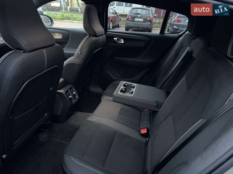 Внедорожник / Кроссовер Volvo C40 Recharge 2023 в Ровно