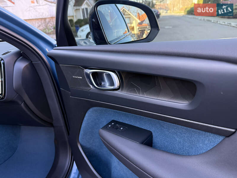 Внедорожник / Кроссовер Volvo C40 Recharge 2022 в Киеве