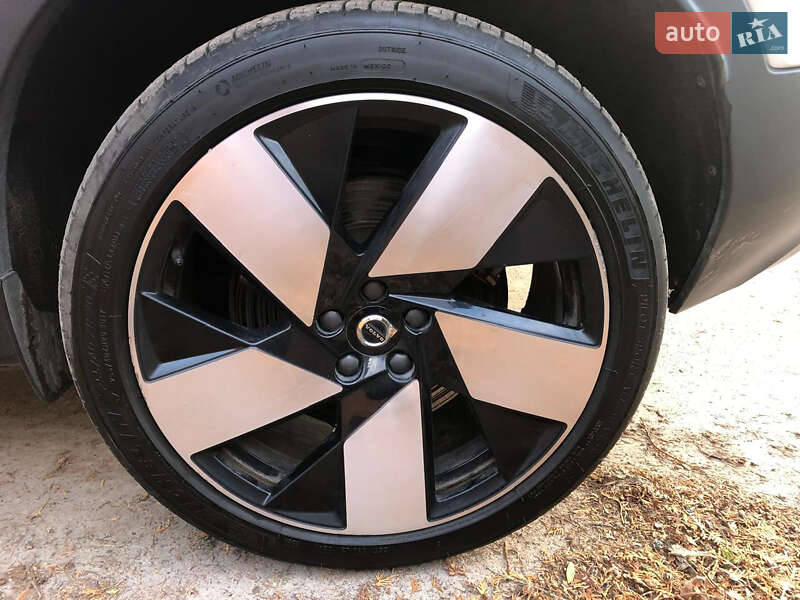 Позашляховик / Кросовер Volvo C40 Recharge 2022 в Львові