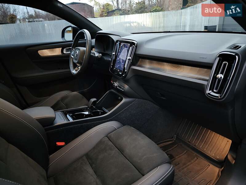 Позашляховик / Кросовер Volvo C40 Recharge 2022 в Києві