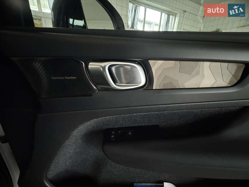 Внедорожник / Кроссовер Volvo C40 Recharge 2022 в Виннице фото 10 Внедорожник / Кроссовер Volvo C40 Recharge 2022 в Виннице