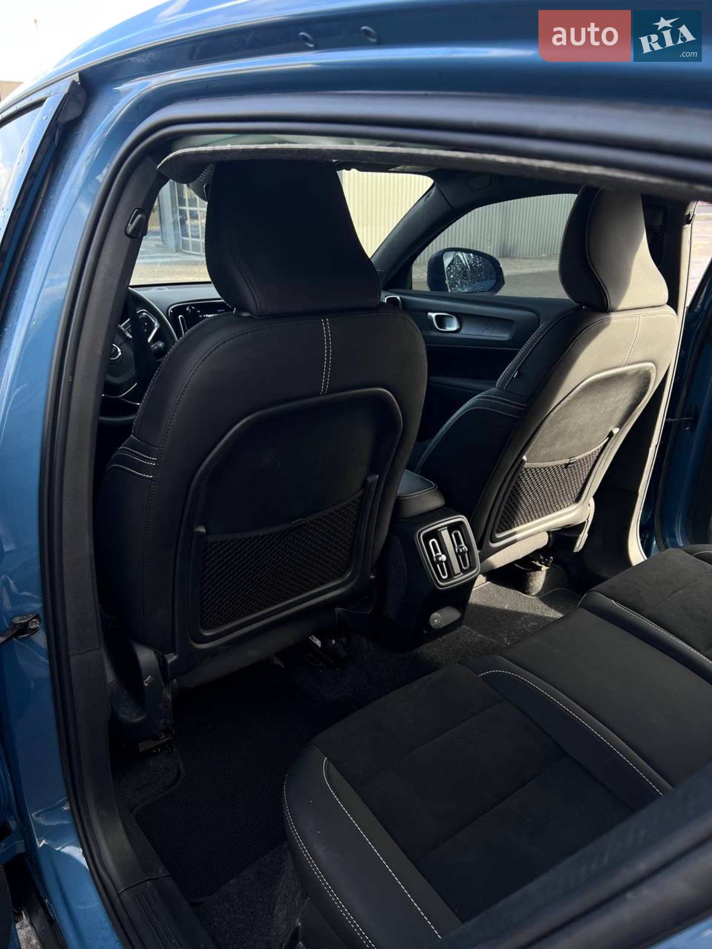 2023 Volvo C40 - мініатюра 14