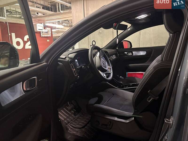 Внедорожник / Кроссовер Volvo C40 Recharge 2023 в Киеве фото 15 Внедорожник / Кроссовер Volvo C40 Recharge 2023 в Киеве