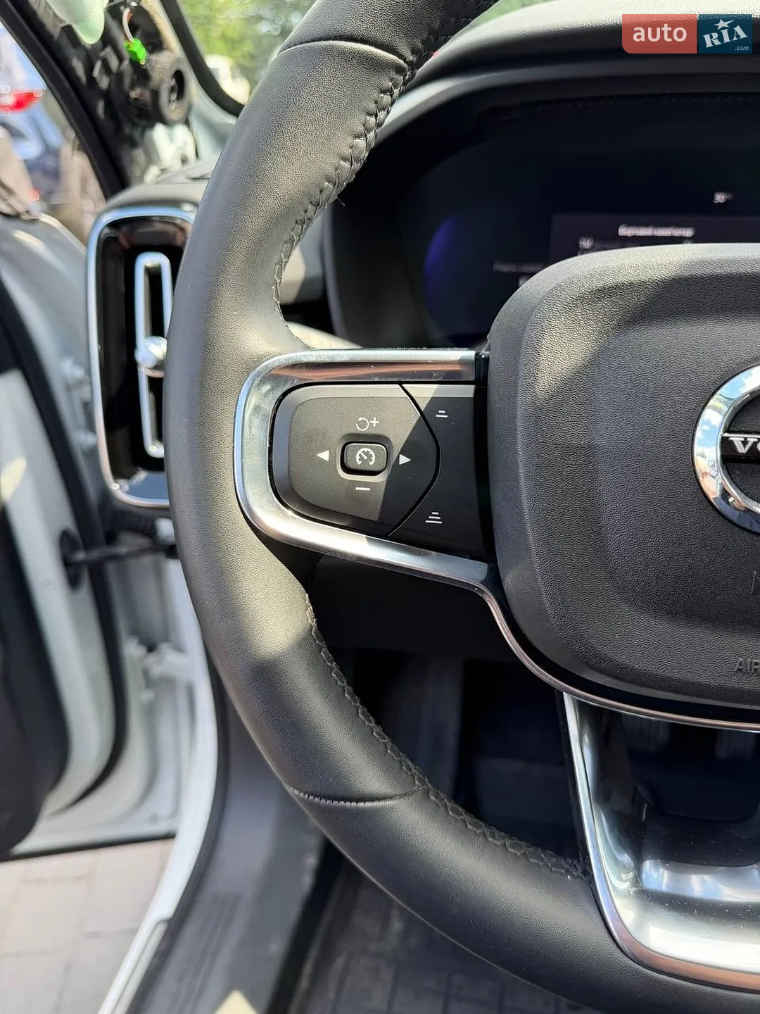 2022 Volvo C40 - мініатюра 20