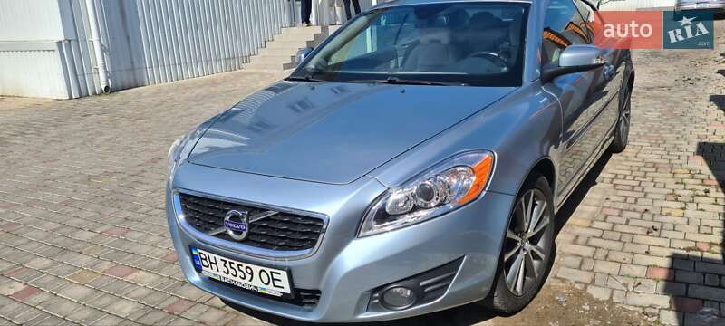 Volvo C70 2011