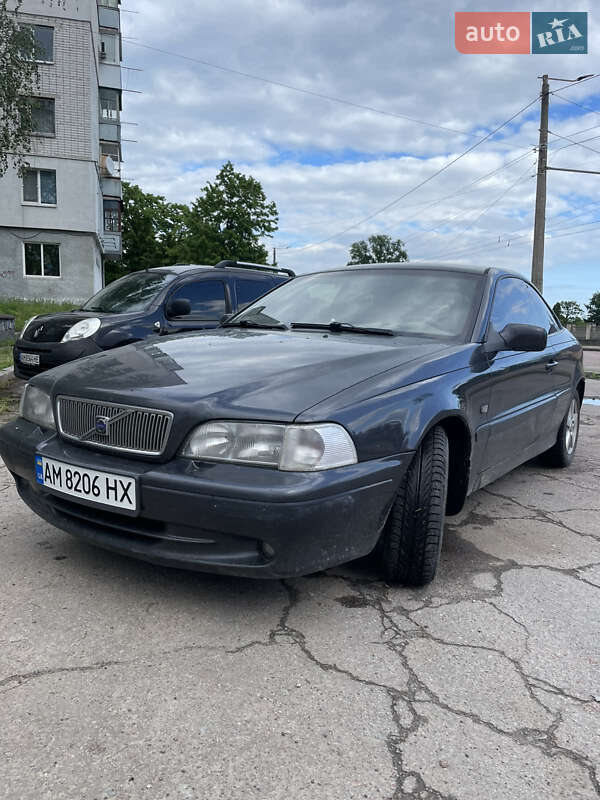 Купе Volvo C70 2000 в 