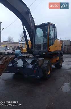 Колісний екскаватор Volvo EC 180B LC 2008 в 
