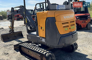 Миниэкскаватор Volvo EC 200D 2016 в 