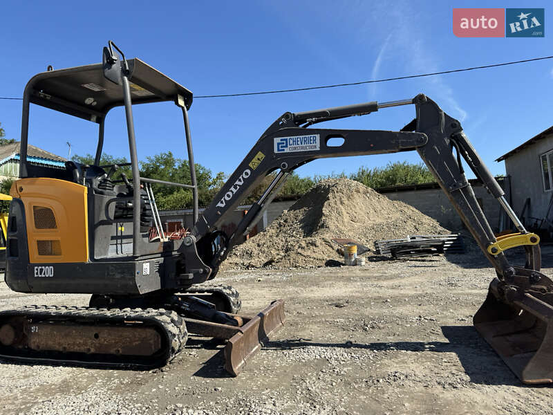 Volvo EC 200D 2016