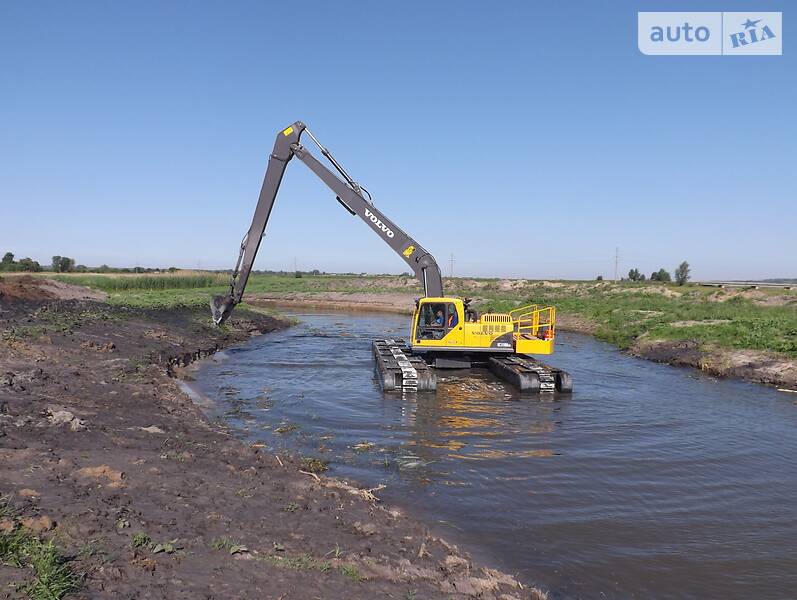 Экскаватор Volvo EC 210 BLR 2013 в 