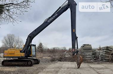 Гусеничний екскаватор Volvo EC 210B LC 2002 в Києві