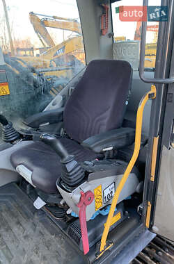 Экскаватор погрузчик Volvo EC 210CL 2010 в 