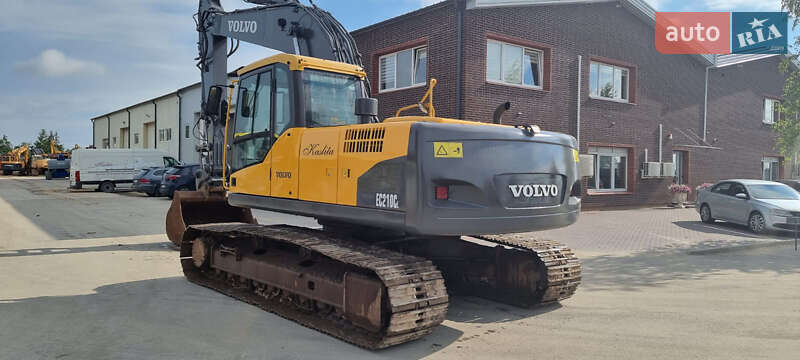 Гусеничный экскаватор Volvo EC 210CL 2010 в 