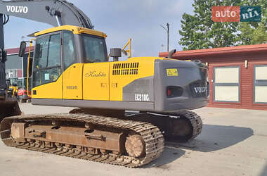 Гусеничный экскаватор Volvo EC 210CL 2010 в 