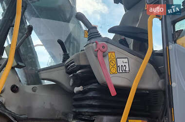 Гусеничный экскаватор Volvo EC 210CL 2010 в 