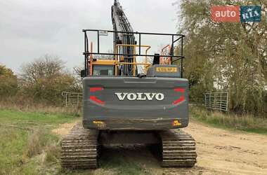 Гусеничный экскаватор Volvo EC 220D 2016 в 