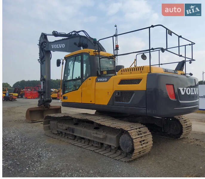 Гусеничний екскаватор Volvo EC 220DL 2014 в Бродах