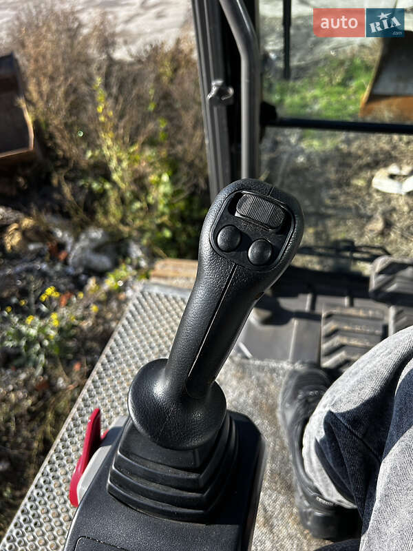 Гусеничний екскаватор Volvo EC 220DL 2018 в Києві фото 47 Гусеничний екскаватор Volvo EC 220DL 2018 в Києві