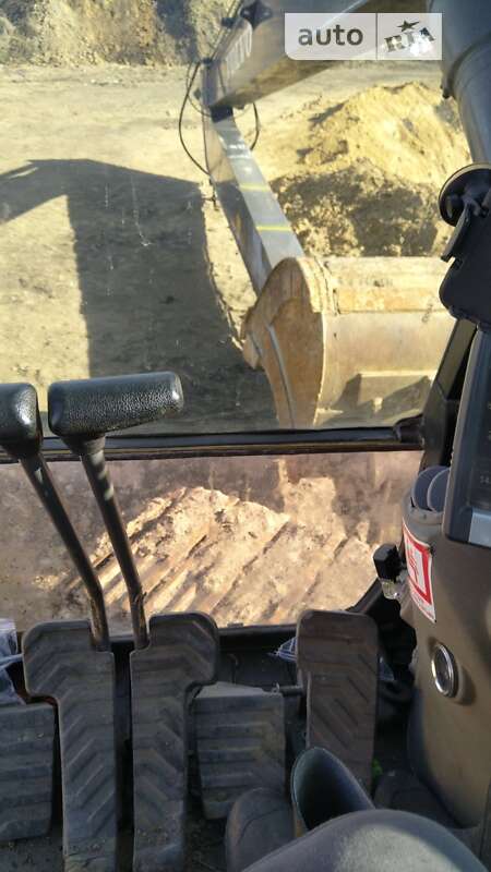 Гусеничный экскаватор Volvo EC 240CL 2008 в Днепре