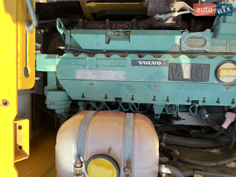 Гусеничний екскаватор Volvo EC 240CL 2008 в Луцьку