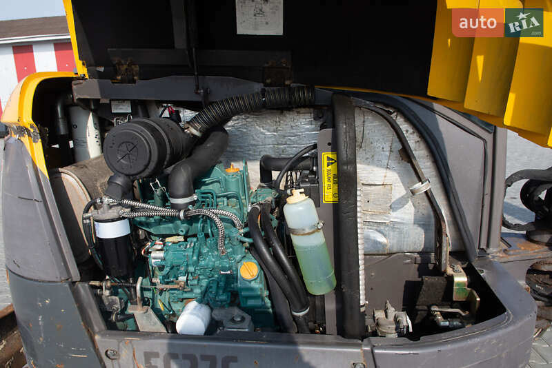 Миниэкскаватор Volvo EC 27C 2015 в Житомире фото 4 Миниэкскаватор Volvo EC 27C 2015 в Житомире