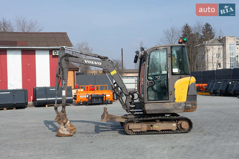 Миниэкскаватор Volvo EC 27C 2015 в Житомире фото 6 Миниэкскаватор Volvo EC 27C 2015 в Житомире