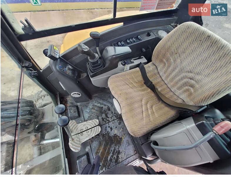 Миниэкскаватор Volvo EC 27C 2015 в Бродах фото 5 Миниэкскаватор Volvo EC 27C 2015 в Бродах