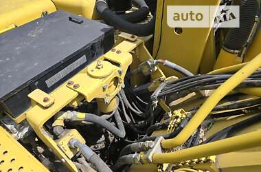 Гусеничный экскаватор Volvo EC 290B LC 2005 в 
