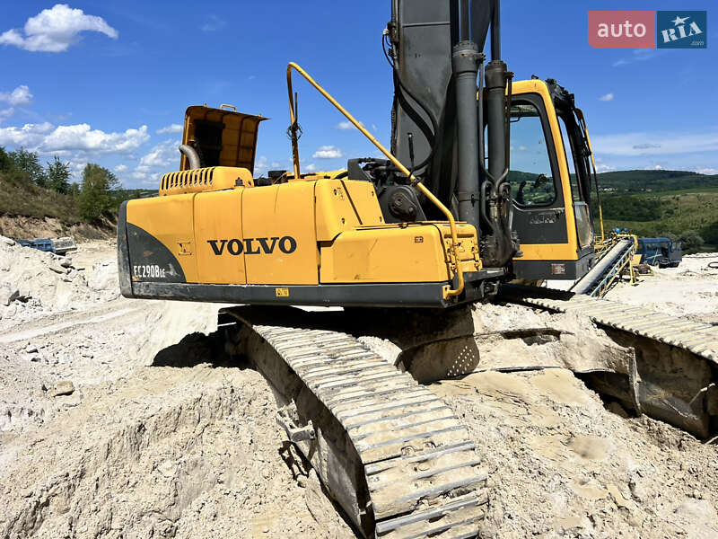 Гусеничный экскаватор Volvo EC 290B LC 2002 в 