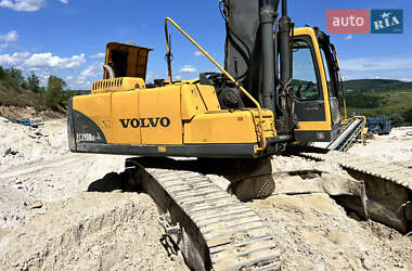Гусеничный экскаватор Volvo EC 290B LC 2002 в 