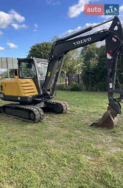 Гусеничный экскаватор Volvo EC 55C 2012 в 