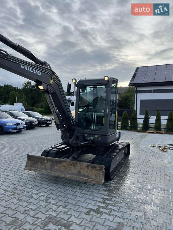 Міні-екскаватор Volvo ECR 50D 2015 в Долині