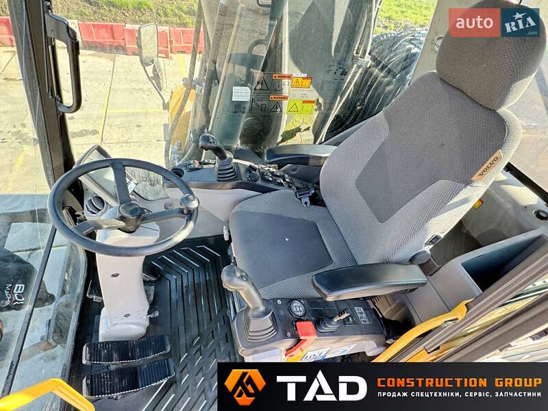 Колесный экскаватор Volvo EW 210 2014 в Киеве