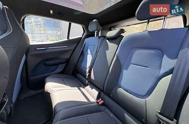 Внедорожник / Кроссовер Volvo EX30 2023 в 