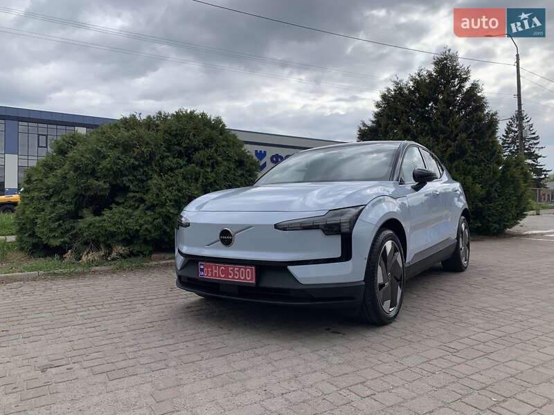 Позашляховик / Кросовер Volvo EX30 2024 в 