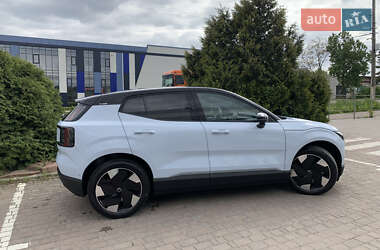 Позашляховик / Кросовер Volvo EX30 2024 в 
