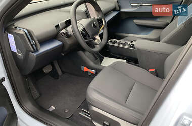 Позашляховик / Кросовер Volvo EX30 2024 в 