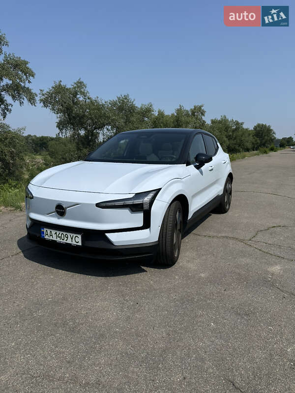 Внедорожник / Кроссовер Volvo EX30 2024 в 