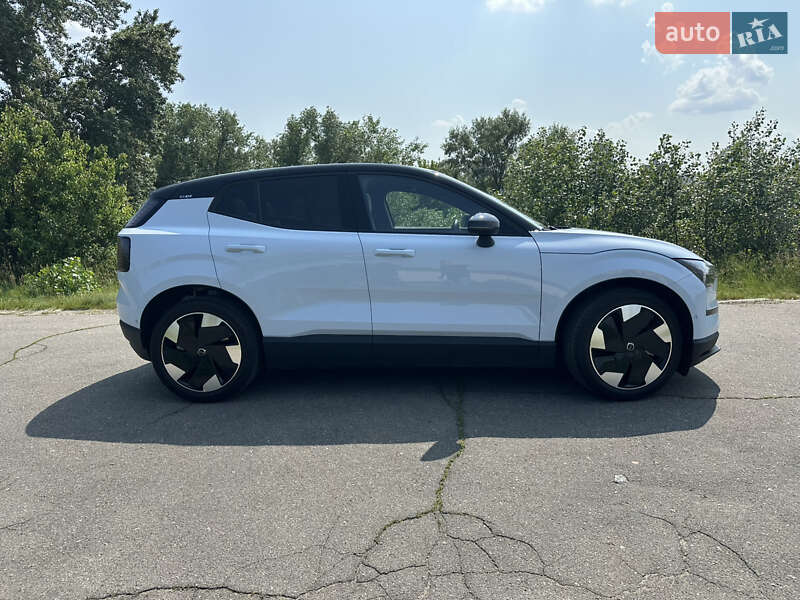 Внедорожник / Кроссовер Volvo EX30 2024 в Киеве